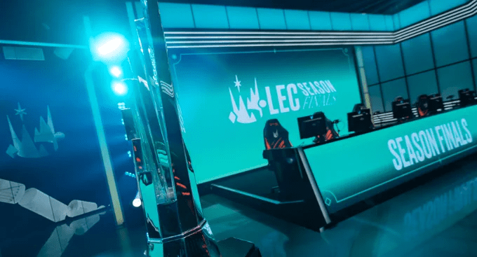 FNATIC KAYBEDENLER FİNALİNDE!
